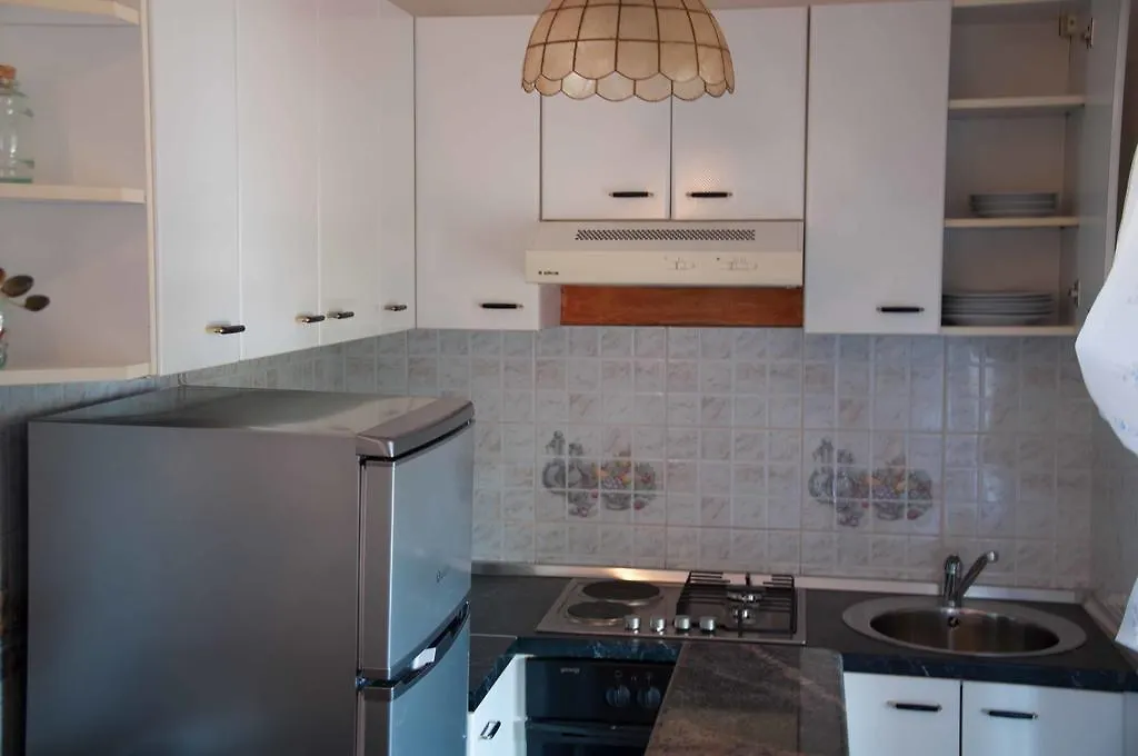 פומר Apartment Sara