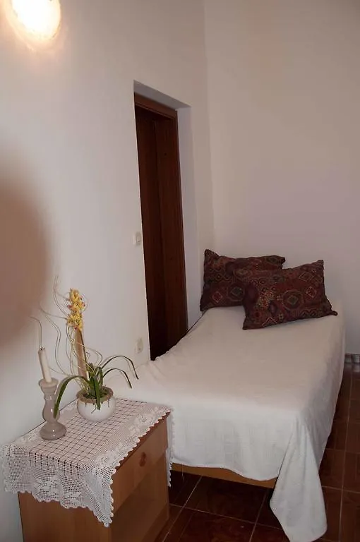 פומר Apartment Sara