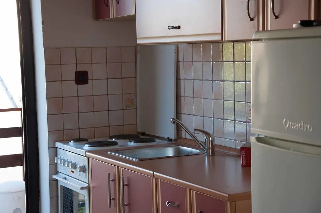 פומר Apartment Sara