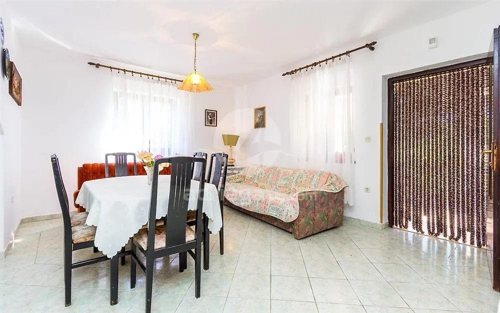 Apartment Sara Pomer Croatia